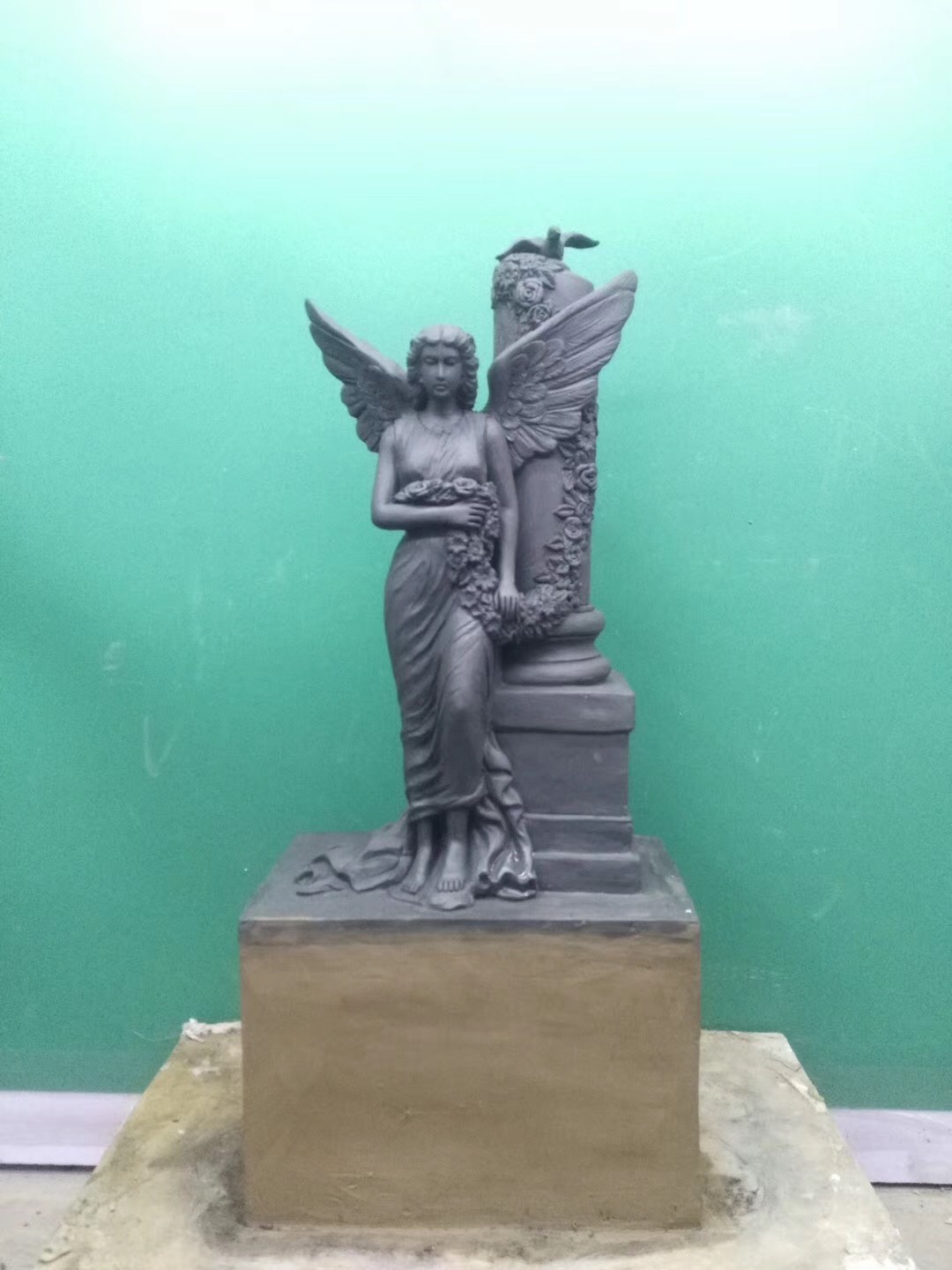 LINSTONE Model for Statue